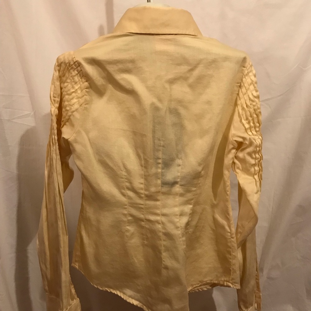 🦋 European Culture Button Down Ruffled Sleeve - Picture 2 of 5